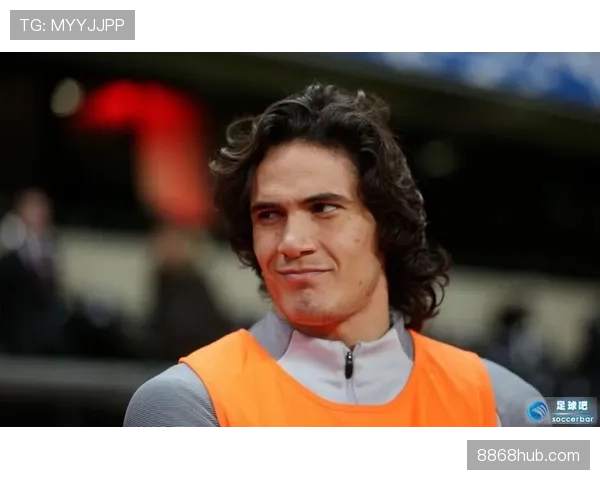 卡瓦尼训练完直接去超市抢打折牛排，这自律我真看不懂